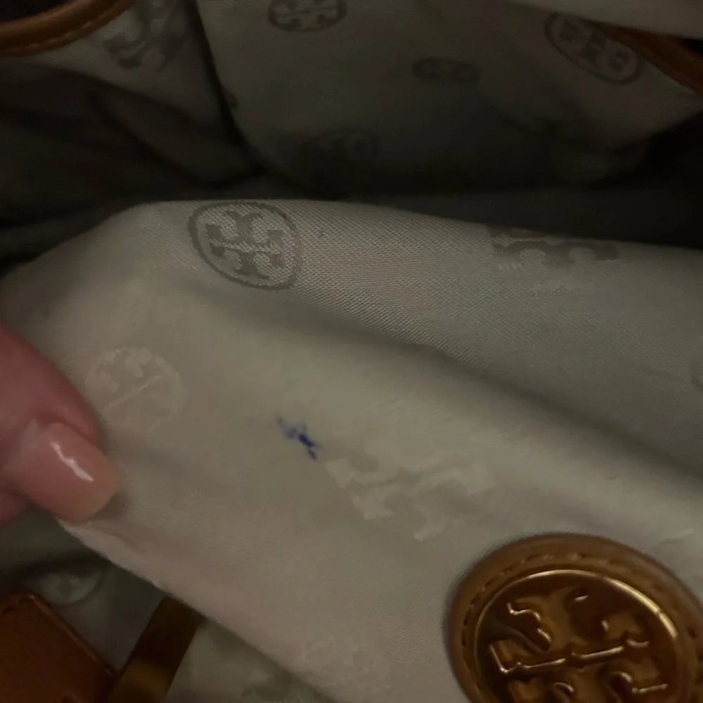 Tory Burch Amanda Leather Exterior Tote Bag